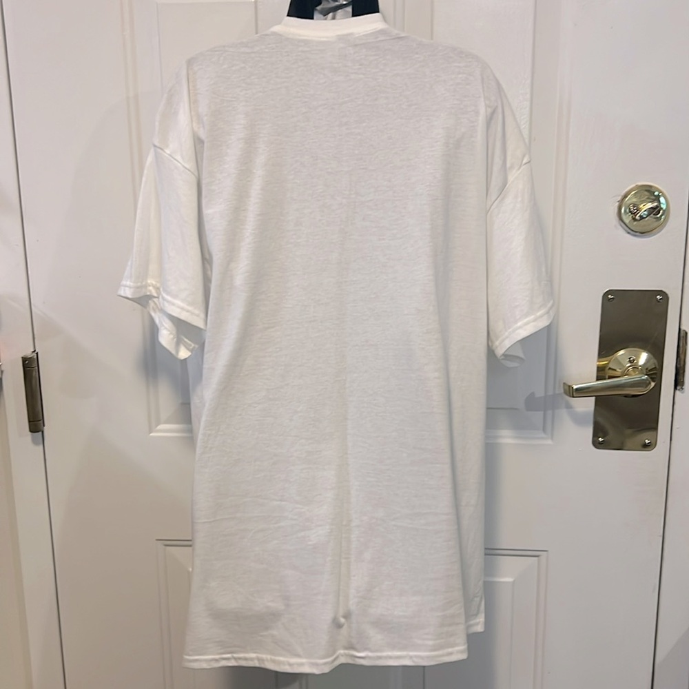 NWOT 🎄 “SAINT NICKS” STEVIE NICKS SANTA HAT CHRISTMAS HOLIDAY TSHIRT Women’s XL - Picture 3 of 7